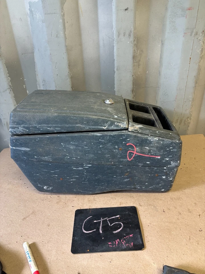 1981 85 86 88 1991 C10 K10 K5 BLAZER JIMMY CHEVROLET GMC CENTER CONSOLE PROJECT - Image 1 of 4