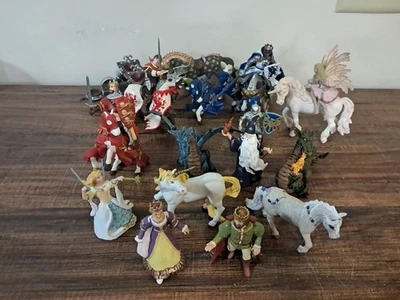 Lote De 20 Figuras Coleccionables Fantasía Medevil SCHLEICH PAPO De Colección Foto 1 de 4