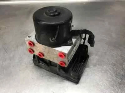 2001-2002 Nissan Xterra ABS Anti-Lock Brake Pump Assembly 4x2 OEM - Image 1 of 4