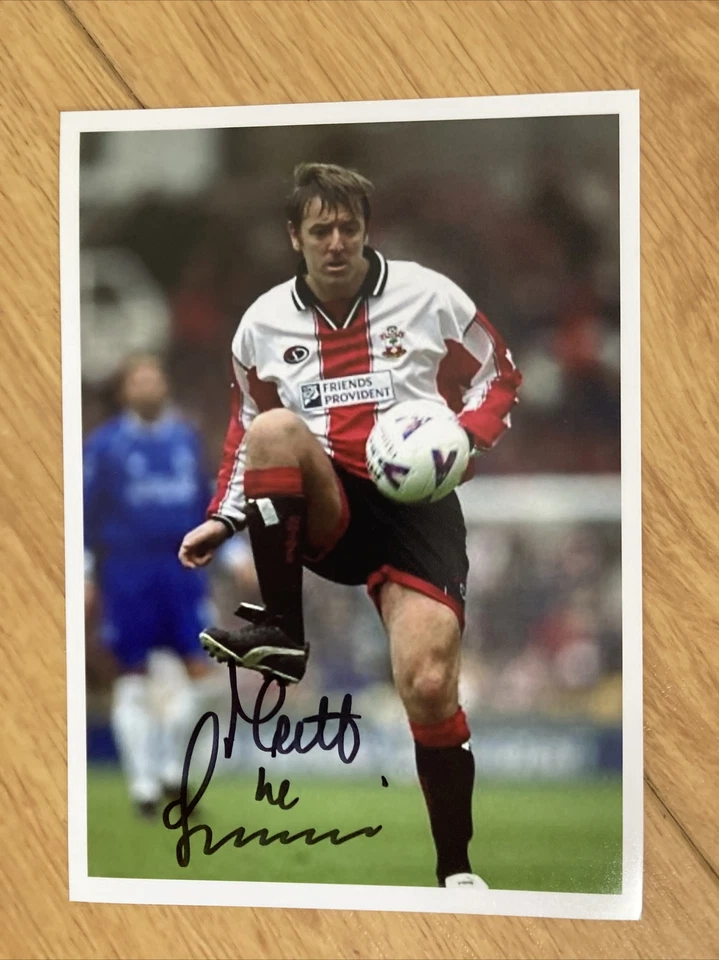 Matt Le Tissier Southampton Genuine  Hand Signed 7x5 bordered photo Autograph - Image 1 of 1