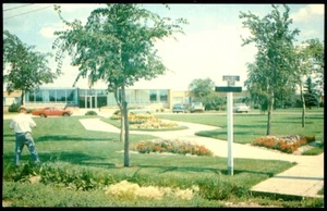 PROV. GERIATRIC CENTRE - MELFORT, SASK POSTCARD - Imagen 1 de 1
