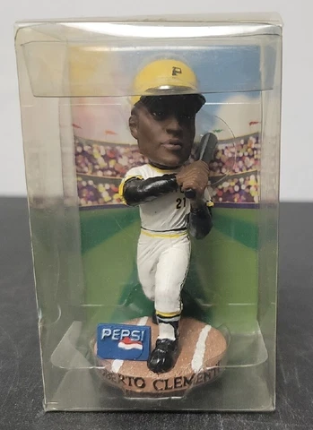 Roberto Clemente Bobble Dobbles 2004 3" Bobblehead Pepsi, Puerto Rico Cover