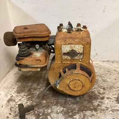 3HP Briggs and Stratton Horizontal Engine For Minibike Go Kart 1965 Pull Choke - Image 1 of 4