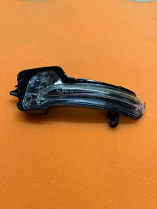 OEM Ford Mach-E TURN SIGNAL LENS LEFT 262230494 mirror INDICATOR 26922873 - Picture 1 of 10
