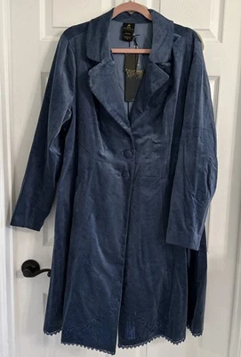 Chaqueta Abrigo Torrid Disney Princesa Cenicienta Azul Terciopelo Ajuste y Acampanado Talla 2X Nueva con Etiquetas Foto 1 de 4