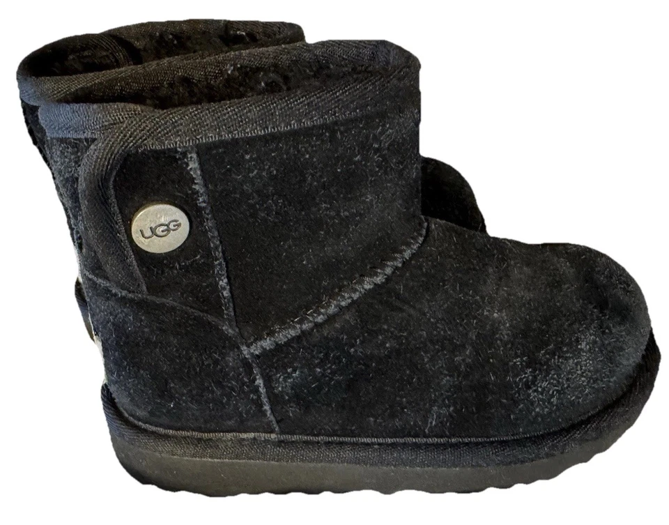 Mini Botas Infantil Menina Tamanho 9 UGG JONA Snap Shearling Camurça Preta - Imagem 1 de 4
