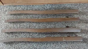PATAS DE GABINETE DE MÁQUINA DE COSER ALDENS VINTAGE CON HERRAJES DE MONTAJE 29"L X 1-9/16" - Imagen 1 de 5