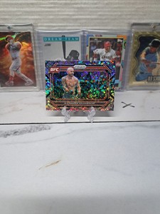 2023 Prizm UFC Under Card Base Disco Horizontal #36 Alexander Volkanovski