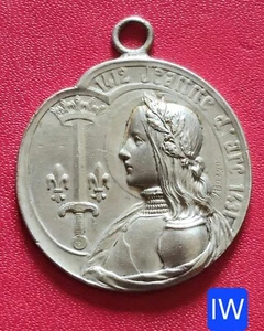 Rare Médaille En Argent 41x36mm Fort Relief - Jeanne D'Arc 1412-1431 Par Bargas - Picture 1 of 3