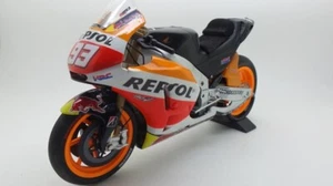 1/12 Minichamps Honda RCV212V Marc Marquez Test 2015 repsol fairings rear carbon - Foto 1 di 5