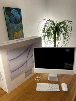 Apple iMac 2024 24" 4,5K | M4 8C- CPU/GPU | 16GB RAM | 4TB SSD + Dock |✅ NEU ✅ - Bild 1 von 4