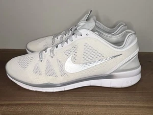 Nike Free TR Fit 5 Women White Training Running Jogging Shoes Athleisure Sz 9 - Picture 1 of 8