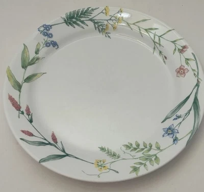 Corelle Meadow Flowers Plate 10.25” Wildflower Floral USA by Corning Vintage - Image 1 of 4