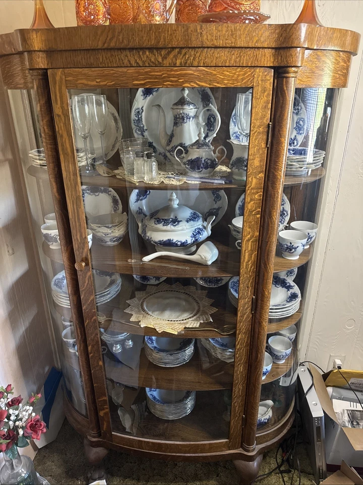 Antiguo gabinete de curiosidades China frontal y lateral de vidrio curvado roble tigre llave original Foto 1 de 3