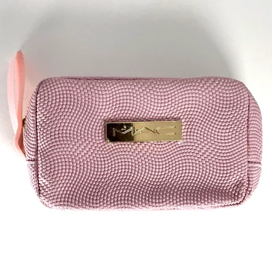 Bolsa de cosméticos de maquillaje MAC ROSA FY23 vacaciones GWP oro cremallera guijarro Foto 1 de 4