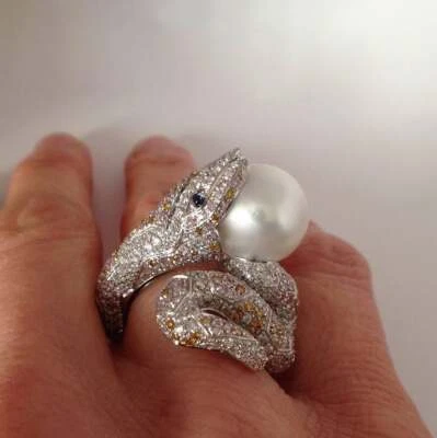 Enorme banda de perlas blancas del Mar del Sur con serpiente blanca, amarilla, azul y rosa de 4,23 quilates circonita cúbica Foto 1 de 4