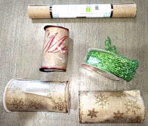 5 Stck. GROSSE BASTELBÄNDER SET NEU Gold Schneeflocken laminiert Sackleinen grün verdrahtet - Bild 1 von 1