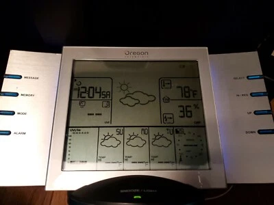Oregon Scientific WMS801 Weather-Now Radio Weather Forecaster with Atomic clock - Image 1 of 4