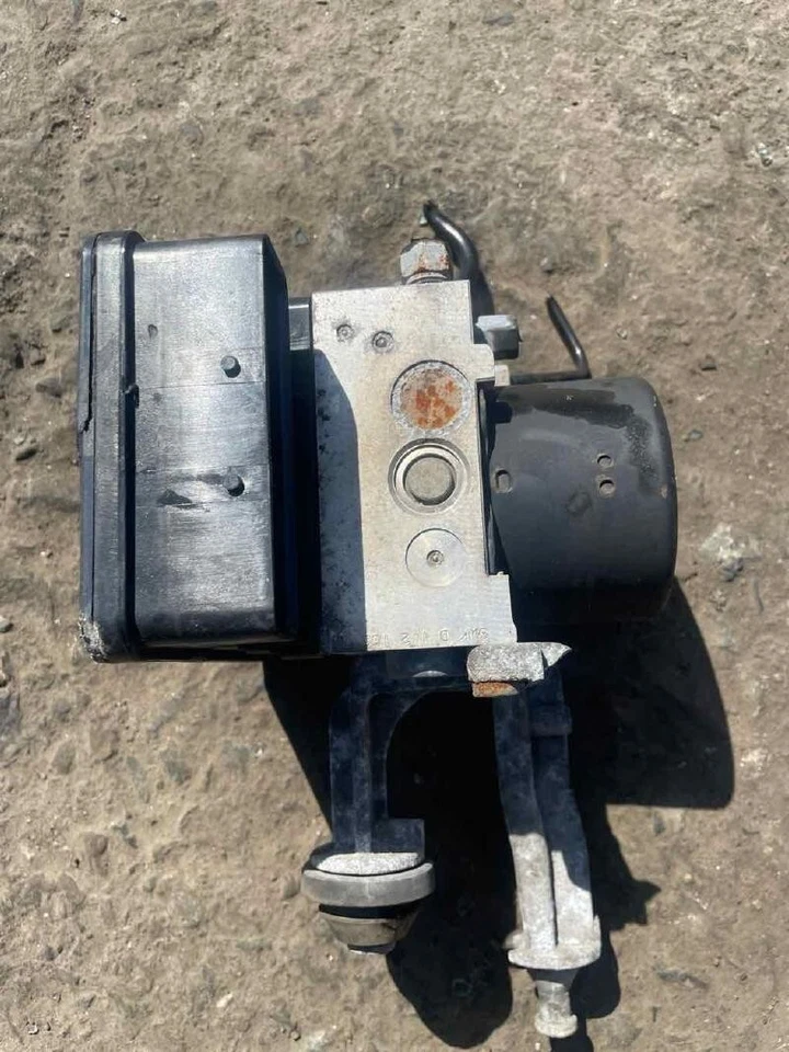 2011-2012 Chrysler 300 Charger Anti Lock Brake Pump Assembly OEM Foto 1 de 1