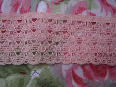 620 cm de dentelle ancienne larg  4,5 cm coton rose - Photo 1/4