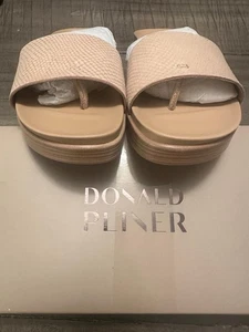 Donald Pliner Fiji Wedge Women's Sandal US 10 - Sand/ Brown color - Picture 1 of 13