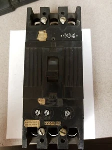 GE 225 Amp 600V Circuit Breaker. (700-1) - Picture 1 of 1
