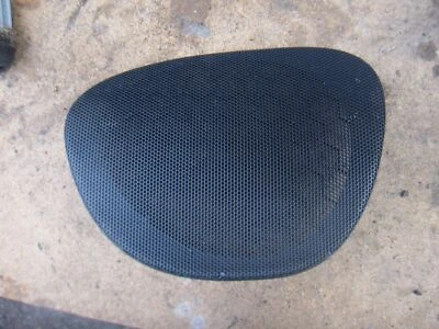 Toyota Celica GT 1998 2,0 gasolina Gen 6. PARRILLA DE ALTAVOCES Foto 1 de 2