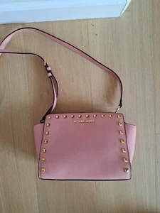 NWOT Michael Kors Selma Studded Medium Leather Crossbody in Pale Pink $248 - Picture 1 of 7