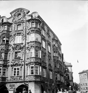 ÖSTERREICH ca. 1953 - Das Haus Helbling Innsbruck - Negativ 6 x 6 - Aut 70 - Bild 1 von 1