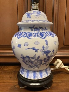 Vintage Asian Blue And White Chinoiserie Lamp Small Wood Base - Picture 1 of 13