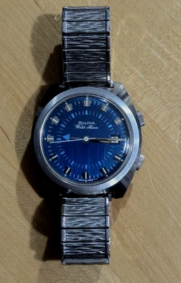 Vintage Bulova Wrist Alarm Watch Fine Condition - Image 1 of 4