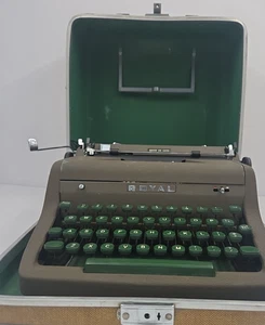Vintage 1950s Royal Quiet Deluxe Portable Typewriter w/ Case Untested Parts - Picture 1 of 6