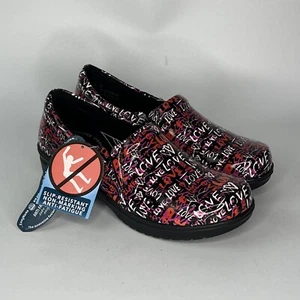 easy works by easy street Tiffany clogs womens size 7W Pink Love Graffiti NWOB - Picture 1 of 9