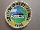 Ilkley Moor Bah't 'At Walk 1995 Walking Hiking Cloth Patch Badge (L3k)
