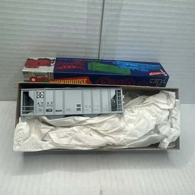 Kit de tolva cubierta de 2 bahías escala Ho Roundhouse, Santa Fe, #3226 para juego de tren Foto 1 de 4
