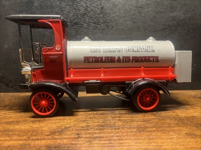 Camión cisterna True Value Die Cast Bank 1910 Mack Senior 1995 casi como nuevo sin caja raro Foto 1 de 4