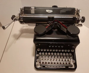 ROYAL Model H Manual Accounting Typewriter Glass Keys Side Panel 14" Bed H14 - Picture 1 of 13