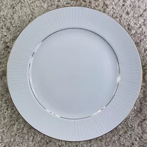 Gibson Round Dinner Plate White Ribbed Gold Rim 12 in Porcelain - Picture 1 of 5