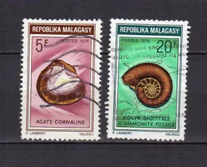 Madagascar République Malgache 1970 roche et fossile 2 timbres oblitérés/TE4937 - Imagen 1 de 1