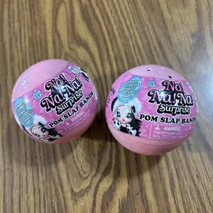 2 Bullsitoy Na! Na! Na! Surprise Pom Slap Bands. Alter 3+, NEU/Versiegelt - Bild 1 von 2