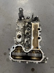 9808067580 & 9808067110 engine cylinder head Peugeot/Citroen 1.2 e-thp HN01,HN02 - Picture 1 of 8