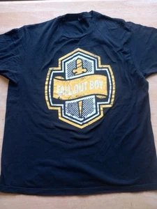 FALL OUT BOY Sword T-SHIRT XL Official Shirt Schwarz Kurzarm Punk Rock Wappen  - Bild 1 von 4