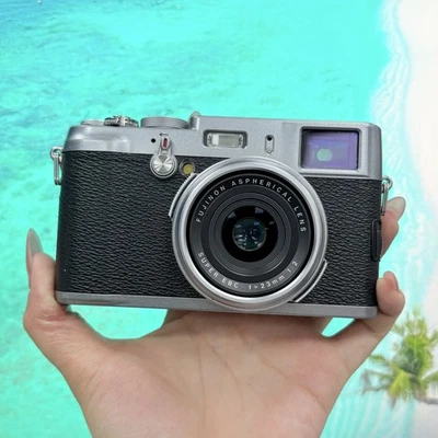 Fujifilm X100 12.3MP APS-C CMOS EXR 4x Optical Zoom Digital Camera -100% Working - Image 1 of 4