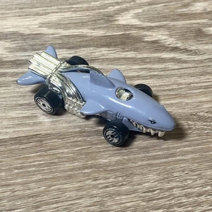 Vintage 1986 Hot Wheels Gray Shark Sharkruiser Speed Demons S297 - Picture 1 of 5