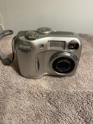 Nikon COOLPIX 3100 e3100 3.2MP Digital Camera Silver Tested & Working - Image 1 of 4