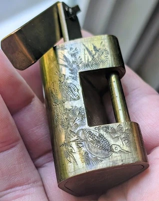 Candado antiguo con llave funciona muy bien. Fantásticos grabados detallados MIRAR. SSE Foto 1 de 4