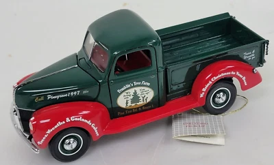 Franklin Mint 1940 Ford Christmas Pickup 1/24 Limited Edition (Brand New/No Box) - Image 1 of 4