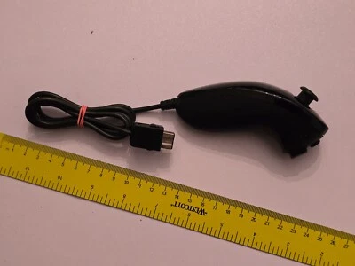 NINTENDO WII OFFICIAL GENUINE NUNCHUCK WIRED CONTROLLER BLACK Nunchuk Control U - Image 1 of 3