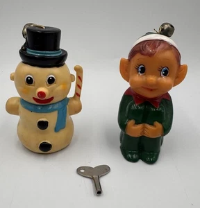 2 Vintage Weihnachten Aufziehspielzeug ~ Knie Umarmung Elfe, Zuckerstange Schneemann ~ Schlüssel Japan - Bild 1 von 18