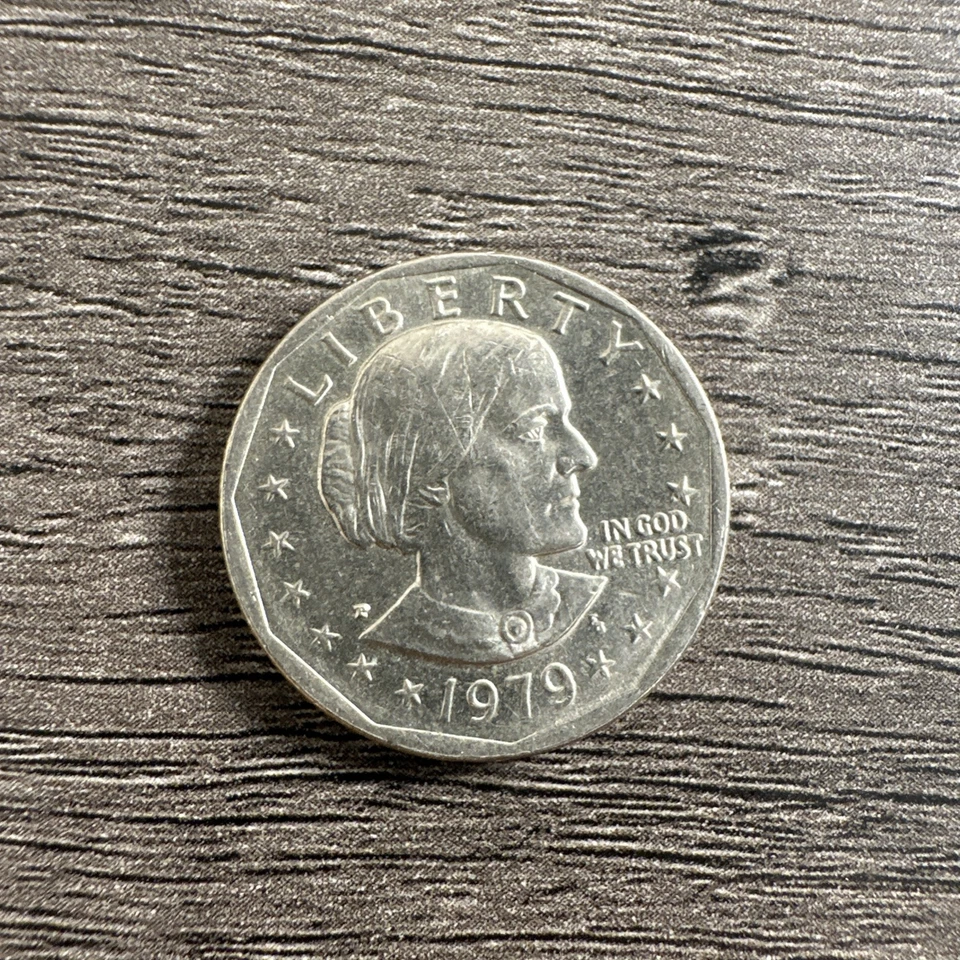 1979 Susan B Anthony P Dollar RARE FG Error & E Pluribus Dot. - Image 1 of 4